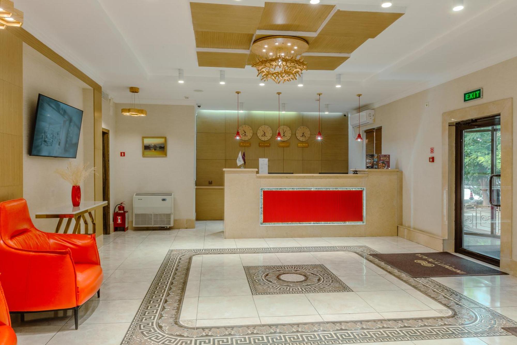 Infinity Plaza Hotel Atyrau Exterior photo